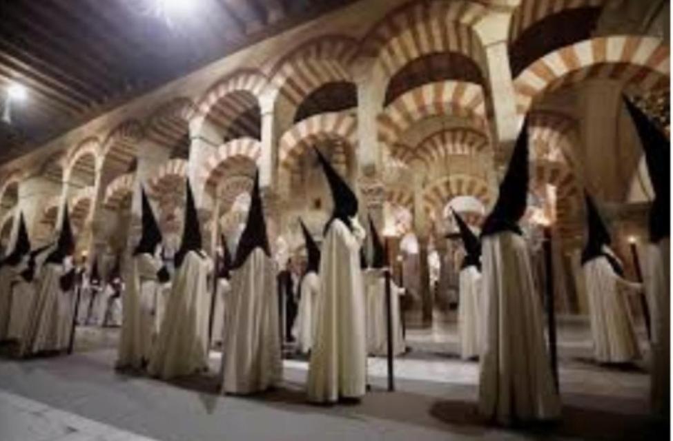 A 20 Metros De La Mezquita Catedral ,Apartamentos Turistico Cespedes 5 Córdoba Eksteriør billede